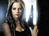 Avril Lavigne, Czarnaa Sukienka
