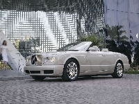 Reprezentacyjny, Bentley Azure
