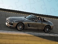 Mercedes-Benz SLS