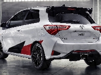 Biała, Toyota Yaris