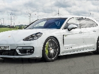 Porsche Panamera S, Białe