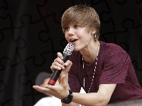 Justin Bieber, Mikrofon