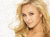 Blondynka, Hayden Panettiere, Kolczyk