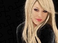 Blondynka, Spojrzenie