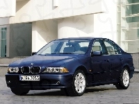 Granatowe, BMW 5