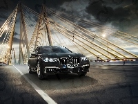 BMW M760Li xDrive, Most