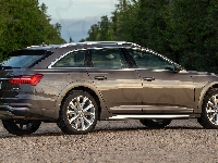 Audi A6 Allroad, Bok