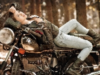Dziewczyna, Motor, BMW, Brunetka