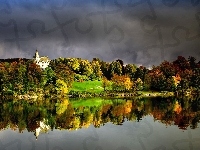 Widok, Budowlę, Drzew, Białą, Jesień, Na, Wśród