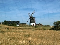 Budynki, Niebo, Łąka, Drzewa, Wiatrak