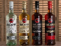 Cztery, Rum, Bacardi, Butelki