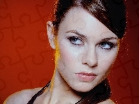 Alison Carroll, Spojrzenie