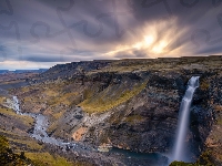 Góry, Rzeka Fossa, Islandia, Wodospad Haifoss, Skały, Chmury