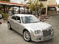 Chrysler 300C SRT8, Dealer