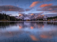 Cortina dAmpezzo, Włochy, Domy, Dolomity, Jezioro, Drzewa, Góry, Misurina Lake