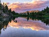 Góra, Jezioro, Zachód słońca, Kolorado, Drzewa, Przełęcz Cottonwood, Odbicie, Lasy, Lost Lake, Skały, Stany Zjednoczone