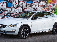 Volvo S60, Cross Country