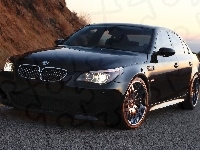 Czarne, BMW M5 E60