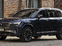 Bok, Czarne, Volvo XC90, Przód