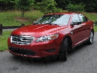 Czerwony, Nowy, Ford Taurus