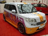 Grafity, Daihatsu Materia, Kolorowy