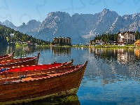 Łodzie, Dolomity, Góry, Jezioro, Drzewa, Cortina dAmpezzo, Włochy, Misurina Lake, Domy