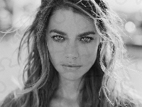 oczy, Denise Richards