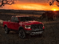 Zachód Słońca, 2019, Dodge Ram 1500