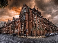 Dom, Ulica
