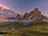 Dolomity, Passo di Giau, Mgła, Góry, Włochy, Prowincja Belluno, Droga