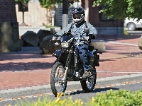 Suzuki DRZ400S, Miasto