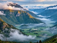 Dolina, Góry, Mgła, Drzewa, Opadająca, Chmury, Domy