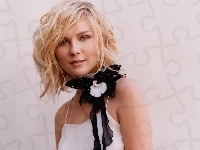 Kirsten Dunst, Kokardka