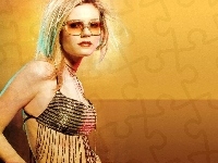 Kirsten Dunst, Okulary