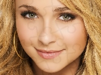 Blondynka, Hayden Panettiere, Twarz