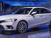 Biała, Honda Civic eHEV