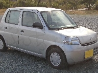 Daihatsu Esse, Hatchback