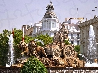 Fontanna Kybele, Hiszpania, Madryt, Posągi