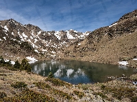 Góry, Niebo, Ośnieżone, Pireneje, Tristaina Lake, Drzewa, Andora, Jezioro