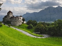 Góry, Vaduz, Drzewa, Zamek, Liechtenstein, Droga