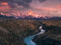 Skarpa, Wschód słońca, Rzeka, Argentyna, Chmury, Góry, Park Narodowy Los Glaciares