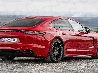 Czerwone, Porsche Panamera GTS