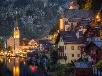 Kościół, Jezioro Hallstattersee, Góry, Austria, Domy, Oświetlone, Hallstatt