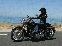 Harley Davidson Softail Fat Boy, Motocyklistka