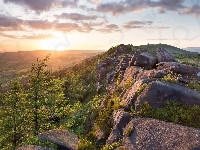 Hrabstwo Staffordshire, Wzgórze, Wschód słońca, Grzbiet górski The Roaches, Anglia, Park Narodowy Peak District, Skały