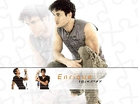 Enrique Iglesias, Bezrękawnik