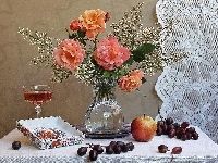 Jabłko, Kieliszek, Kompozycja, Róże, Winogrona