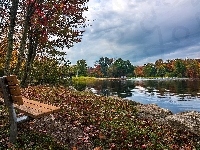 Miasto Trumbull, Stan Connecticut, Jesień, Ławeczka, Kamienie, Jezioro, Stany Zjednoczone, Park Twin Brooks, Park