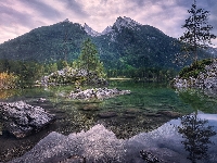 Jezioro Hintersee, Bawaria, Niemcy, Góry, Skały, Las, Odbicie, Alpy, Drzewa