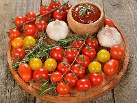 Keczup, Czerwone, Pomidory koktajlowe, Żółte, Zioła, Deska, Deski, Czosnek, Rozmaryn